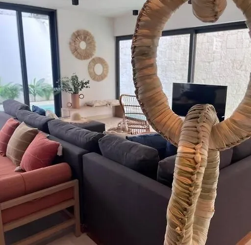 Majestic The Ultimate Luxury Oasis With Pool Apartamento