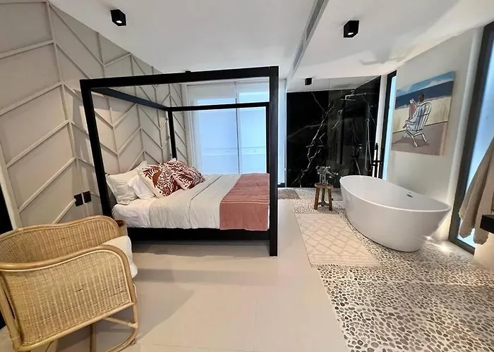 Majestic The Ultimate Luxury Oasis With Pool