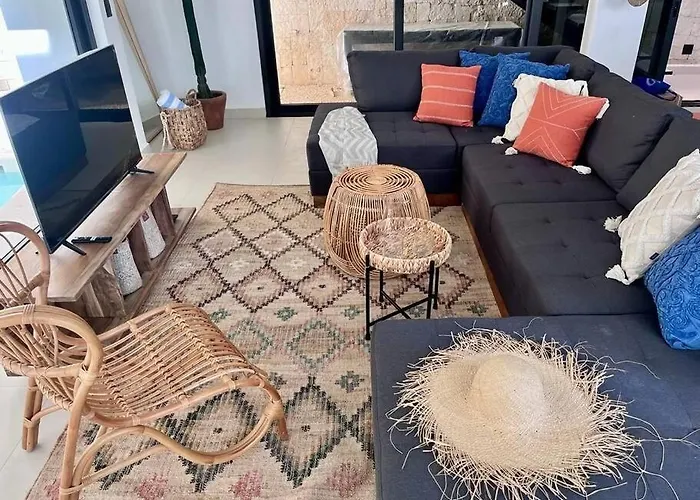 Majestic The Ultimate Luxury Oasis With Pool Apartamento